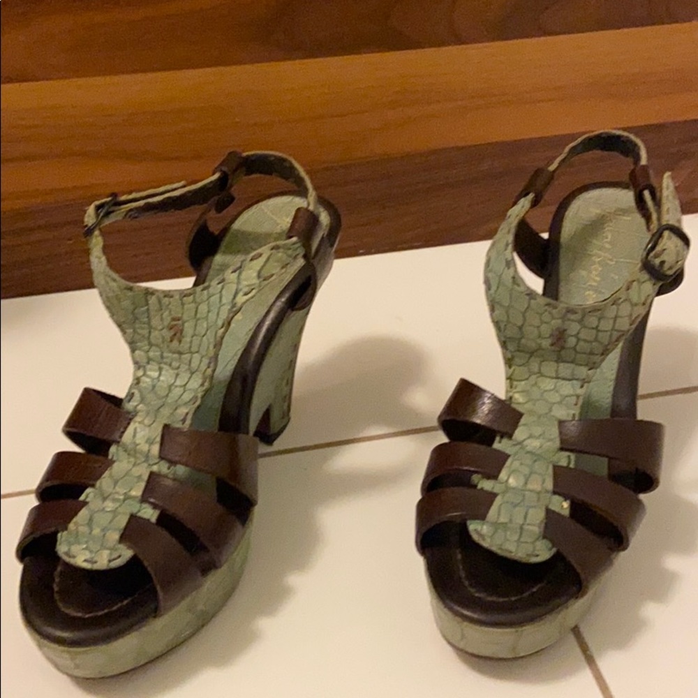 Beautiful Henry Beguelin wedges